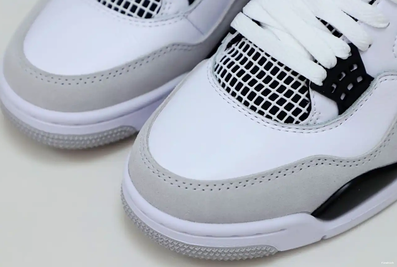 JORDAN MILITARY AIR 4 BLACK 0701